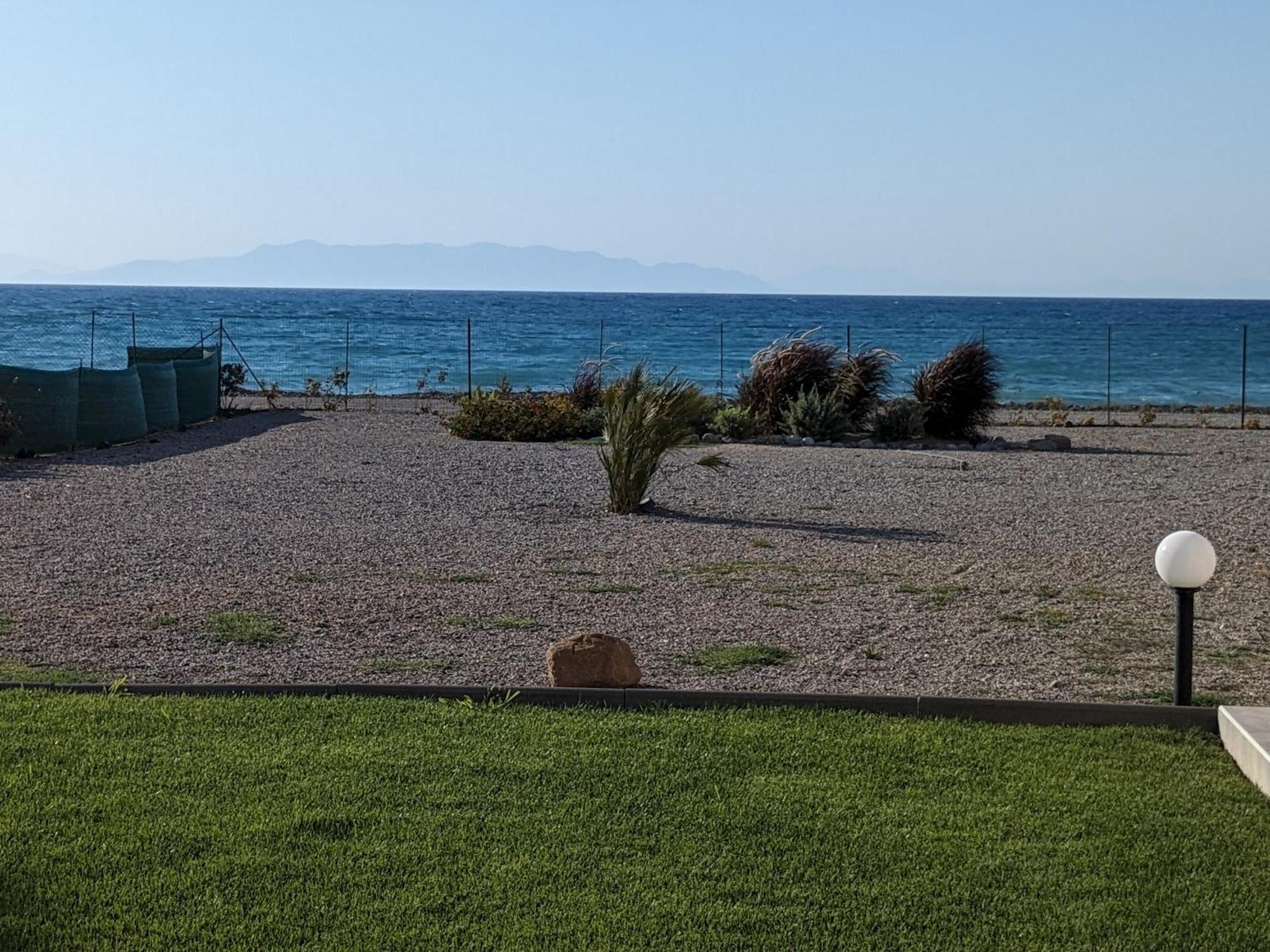 Lambou Beach Sunset Soroni Exterior foto